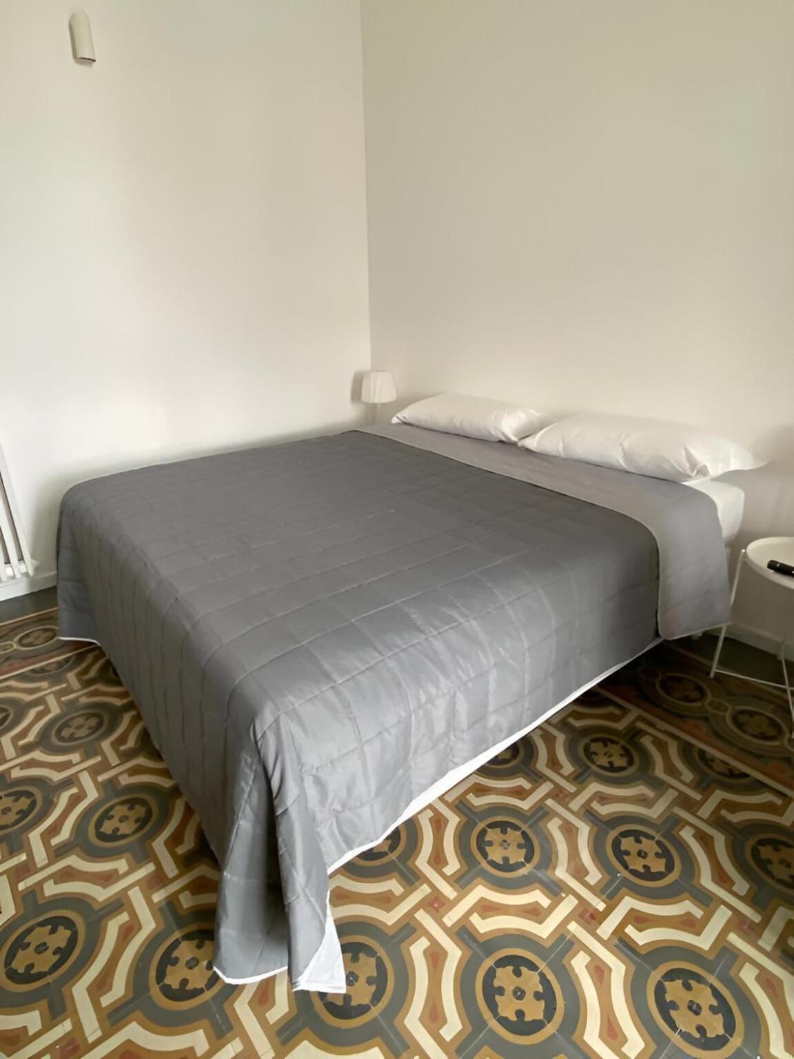 Bari Landlord 242 - Central Station Apartments Bagian luar foto