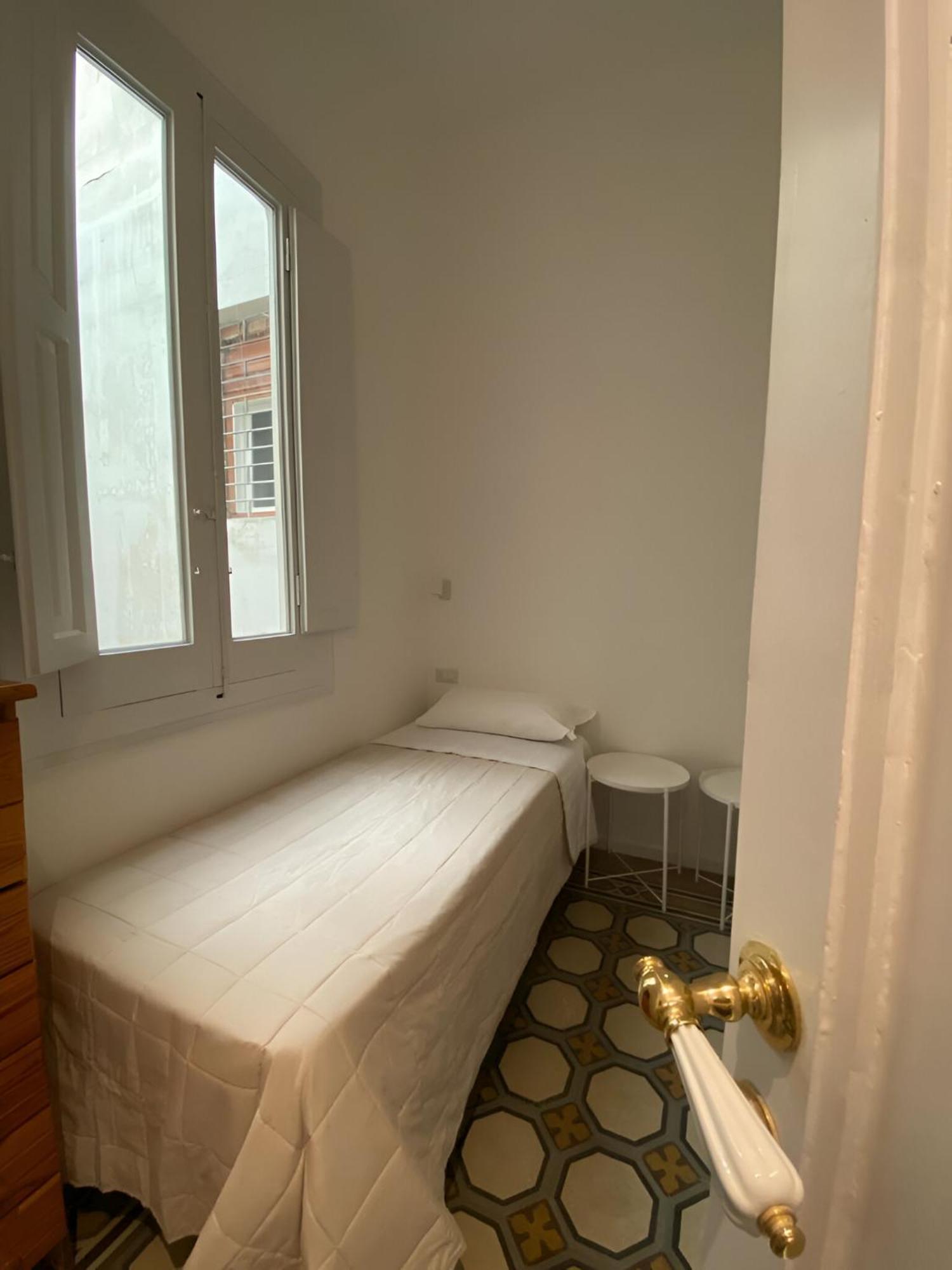 Bari Landlord 242 - Central Station Apartments Bagian luar foto