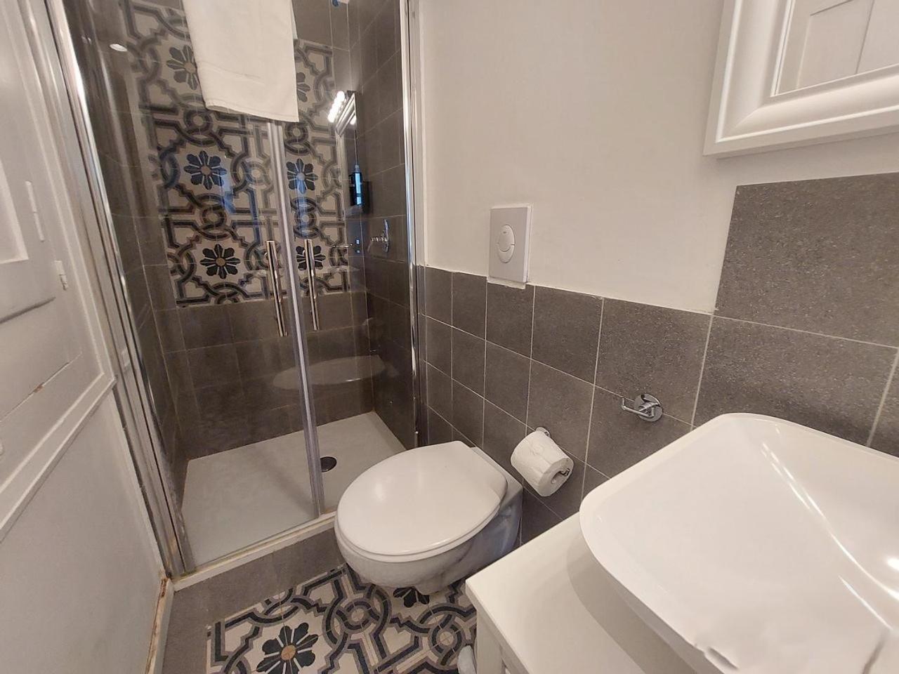 Bari Landlord 242 - Central Station Apartments Bagian luar foto