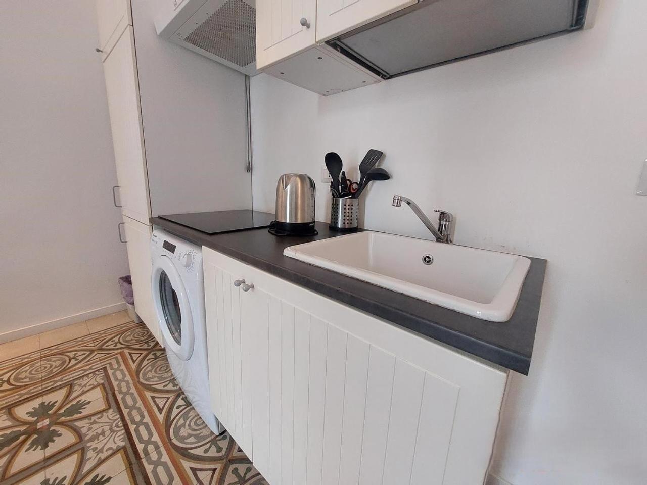 Bari Landlord 242 - Central Station Apartments Bagian luar foto