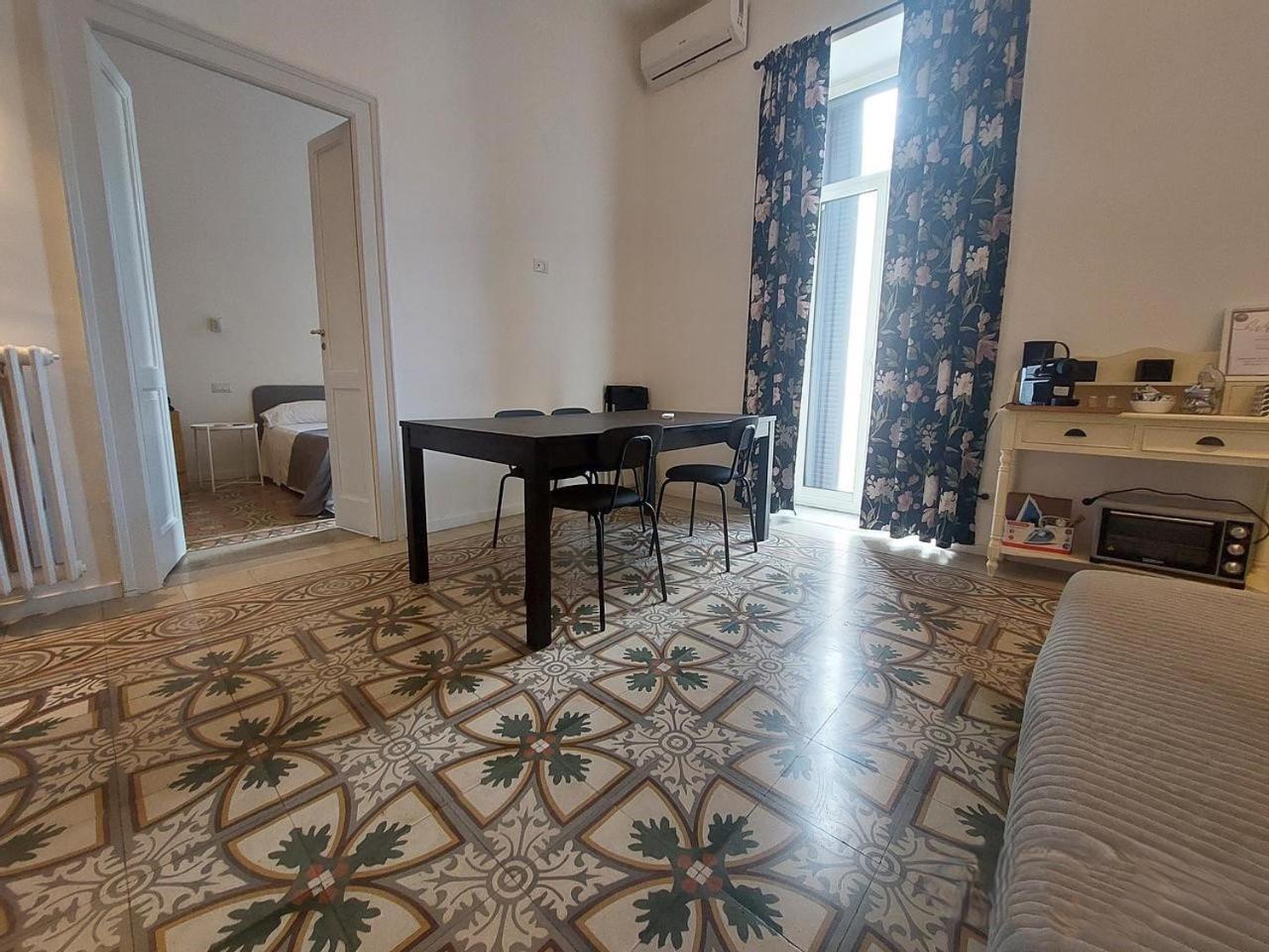 Bari Landlord 242 - Central Station Apartments Bagian luar foto